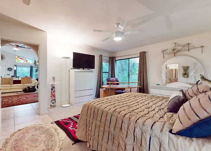 Holiday home Southwestern Sun Sanctuary *